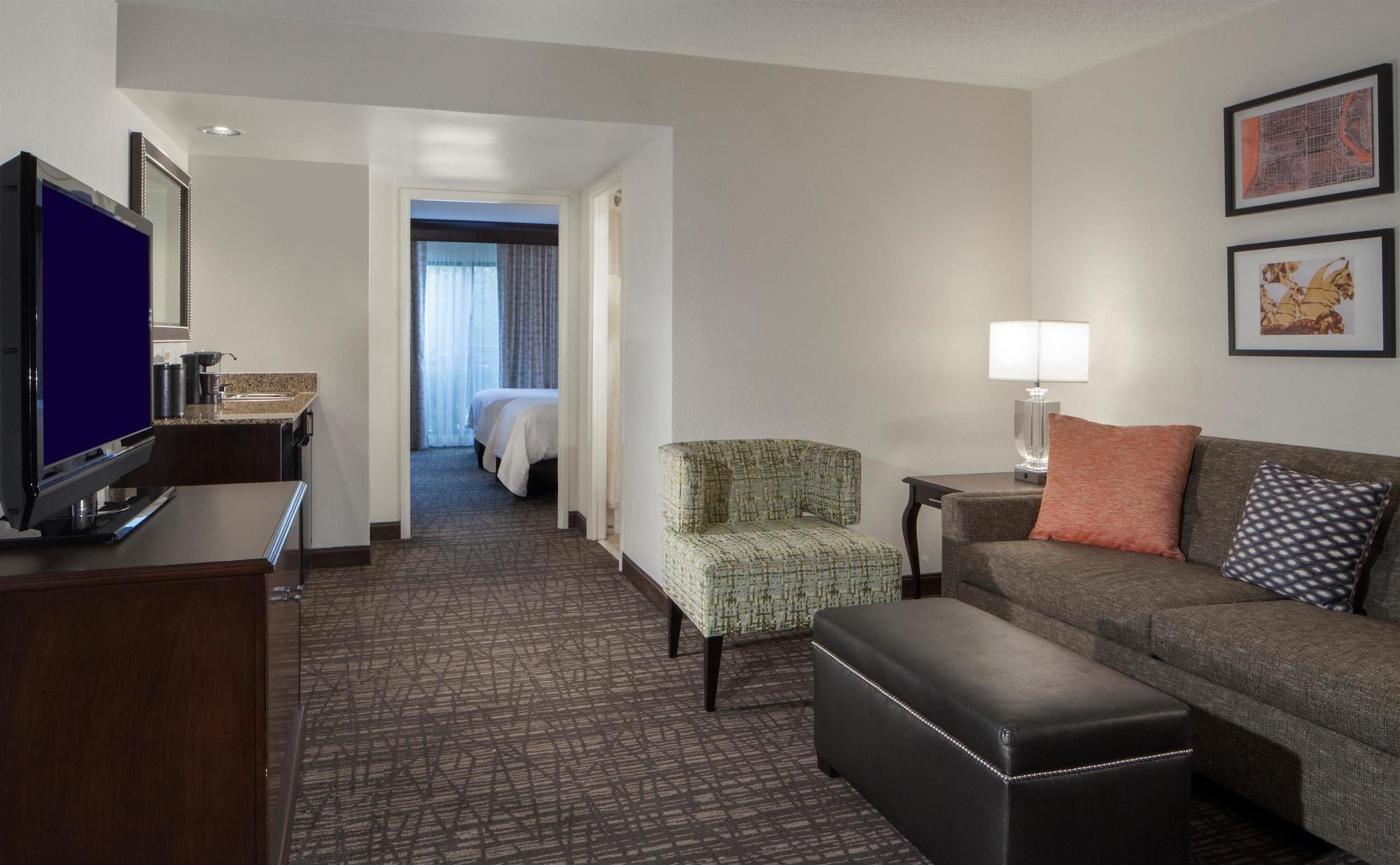 Embassy Suites By Hilton Philadelphia Airport Bagian luar foto