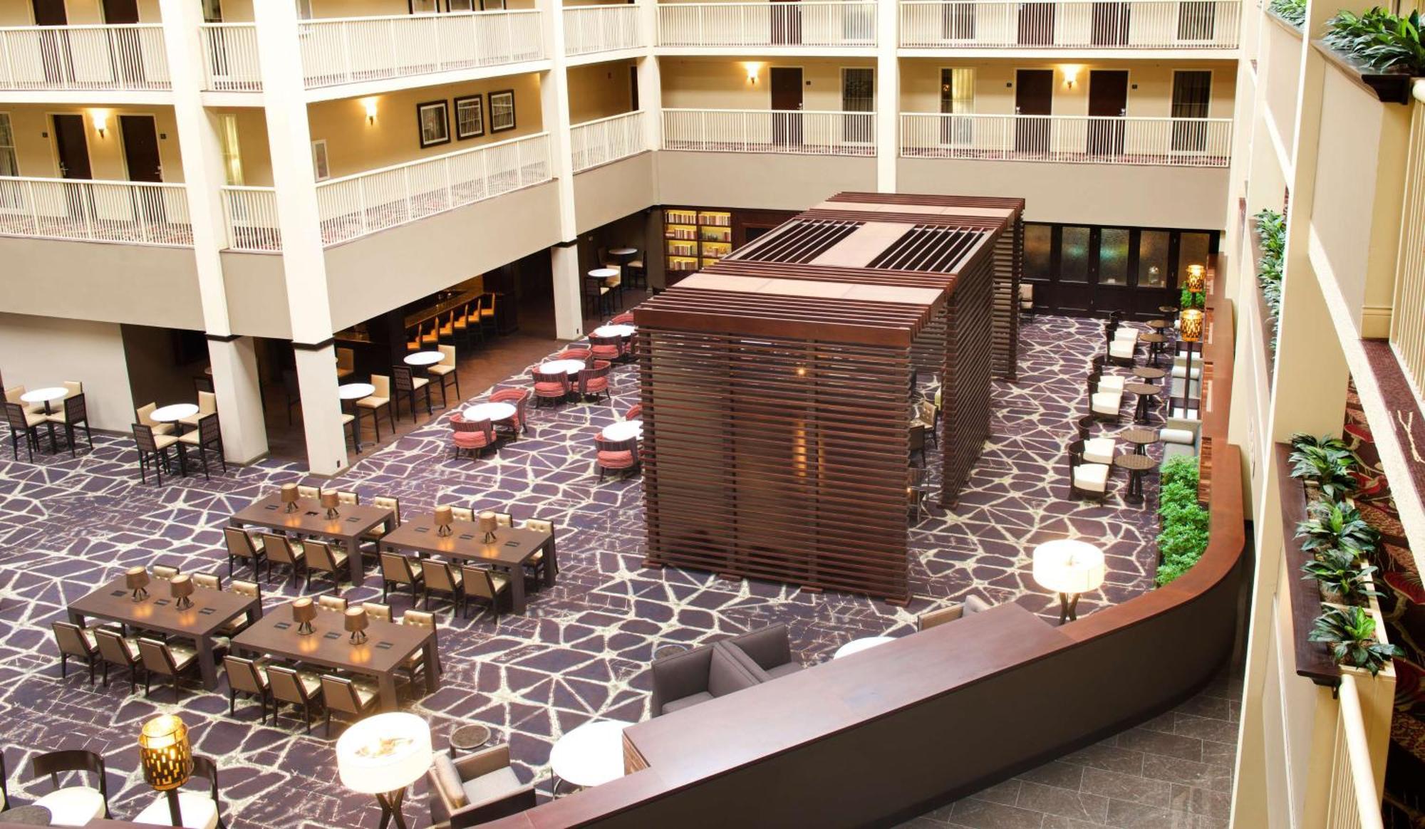 Embassy Suites By Hilton Philadelphia Airport Bagian luar foto