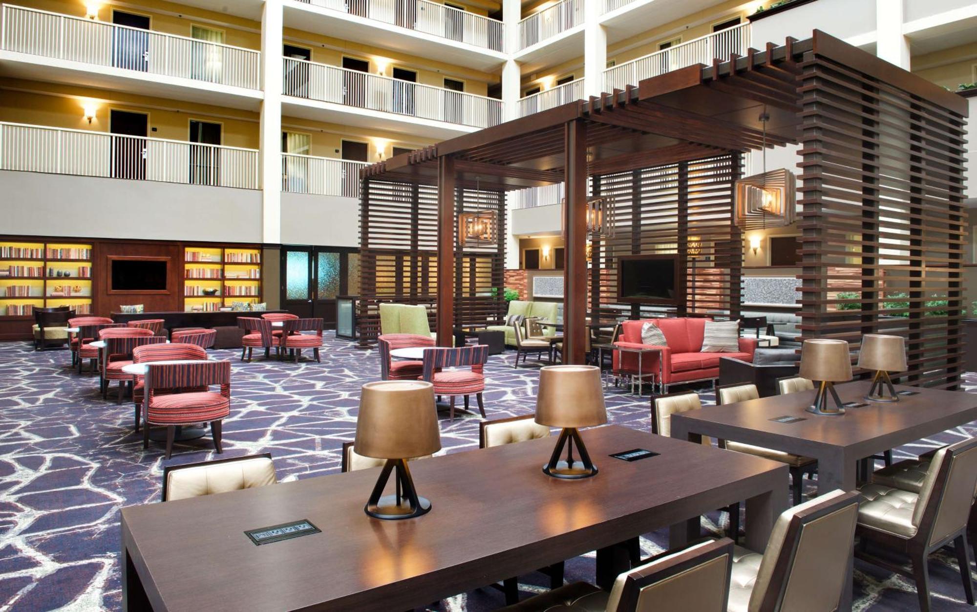 Embassy Suites By Hilton Philadelphia Airport Bagian luar foto
