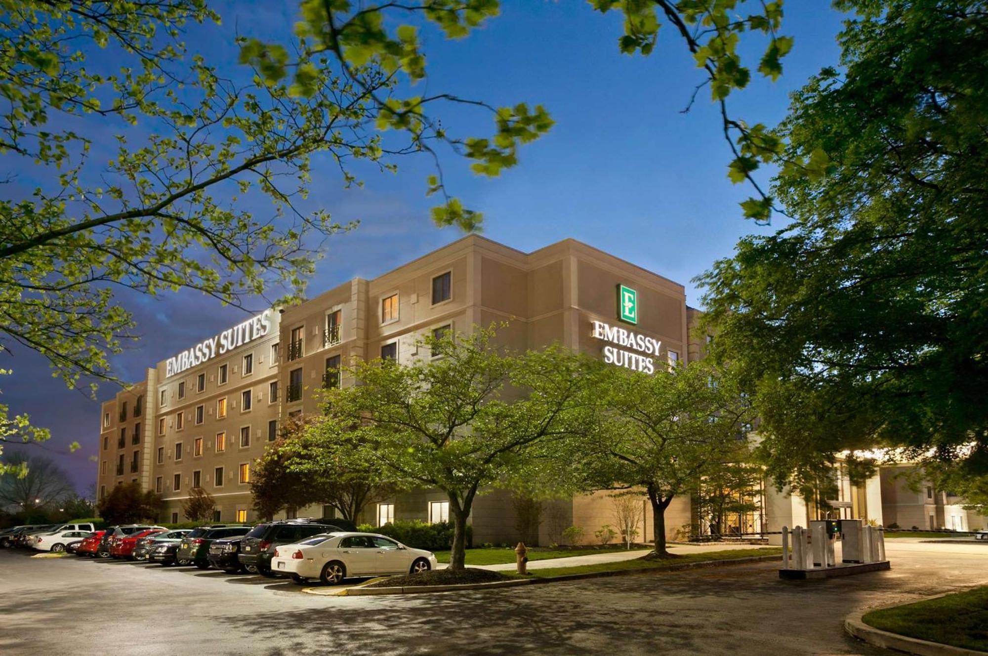 Embassy Suites By Hilton Philadelphia Airport Bagian luar foto