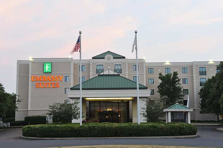 Embassy Suites By Hilton Philadelphia Airport Bagian luar foto