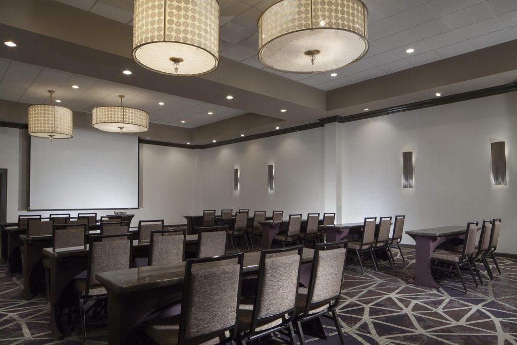 Embassy Suites By Hilton Philadelphia Airport Bagian luar foto